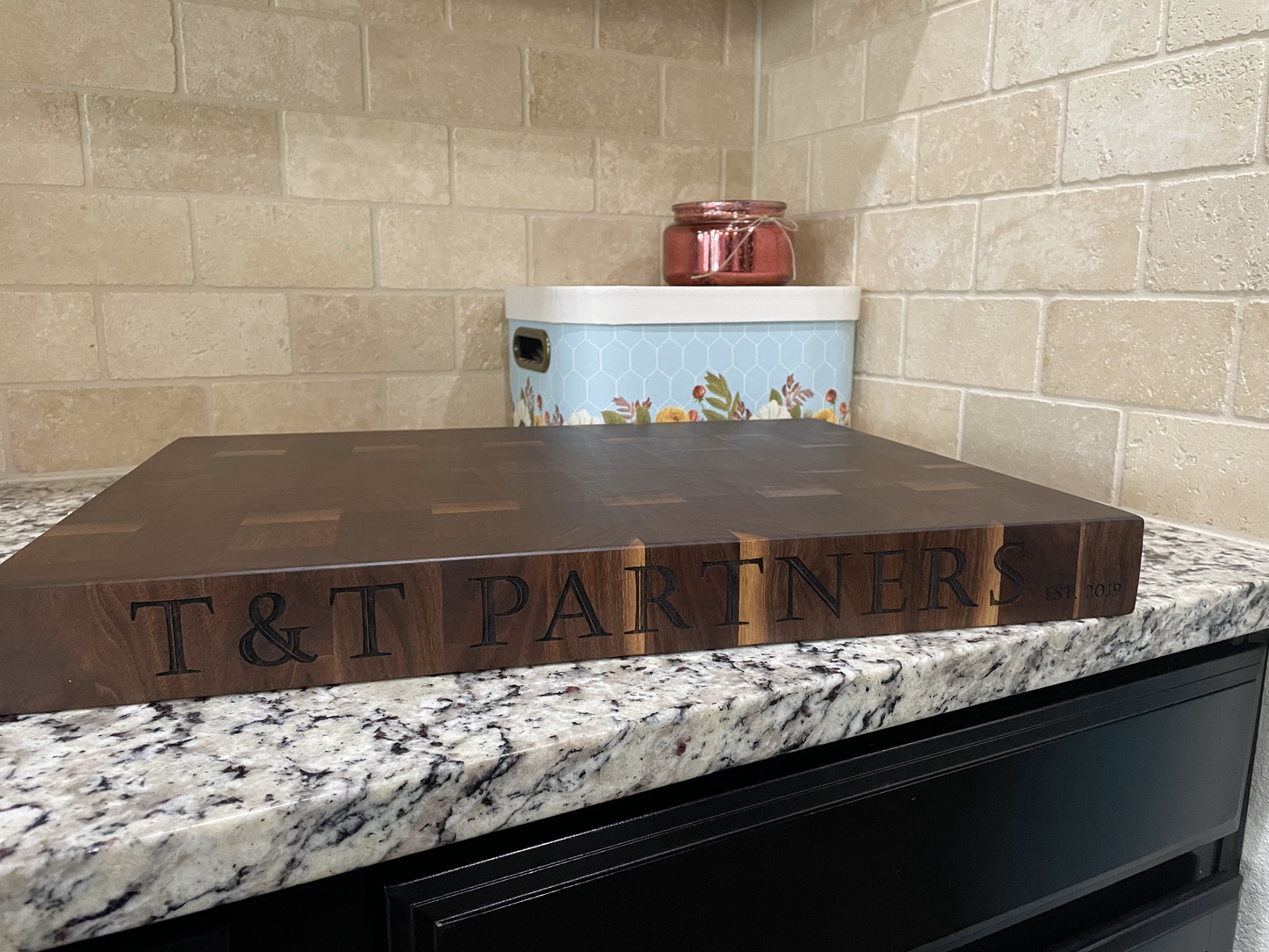 End Grain Cutting Board (Walnut)