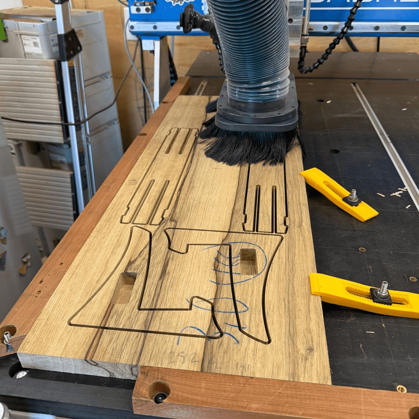 Cutting Board Display Stand — 1.5inches Boards - White Oaks Woodworking