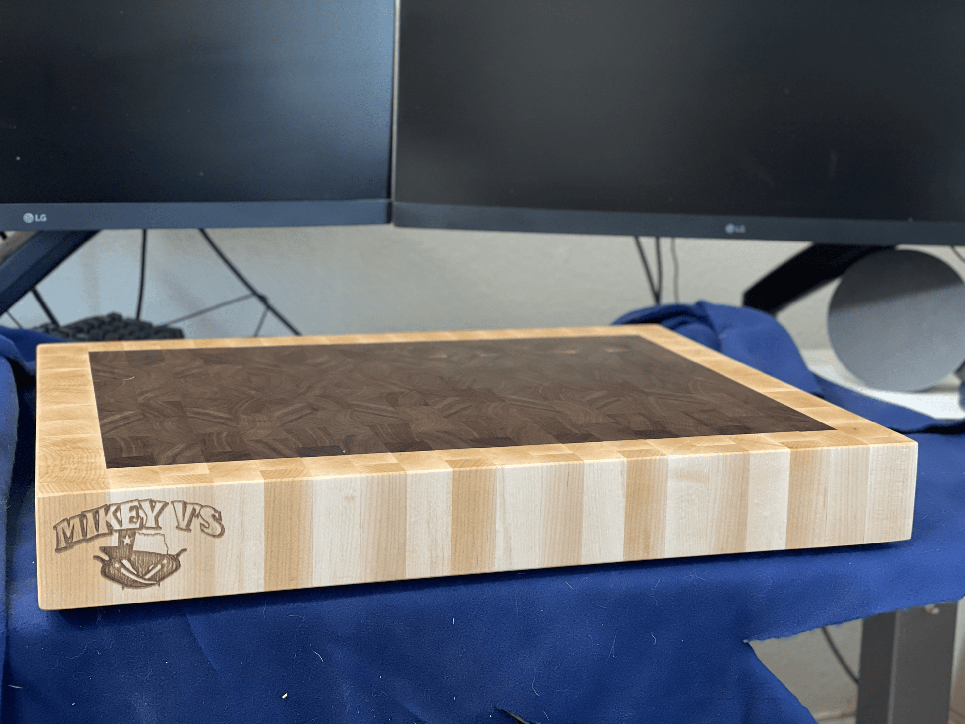 End Grain Cutting Board (Walnut) - White Oaks Woodworking
